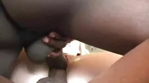 Hubby Cum වලින් ආවරණය වූ Cheater MILF මත ඇවිදියි
