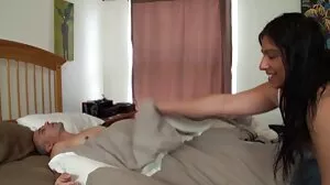 Blonde Lady w Massive Tits යන්නේ Reverse Cowgirl