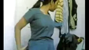 Villa හි Flexible Lassies Lick Pussy