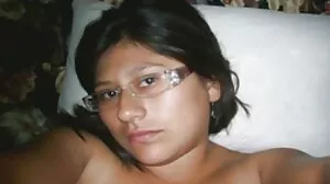 ජලනල කාර්මිකයා ළමා උමතු MILF සඳහා ගොදුරු වේ! :O