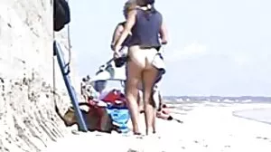 සංවේදී ලෙස්බියන් යුගලය Stemy Threesome දක්වා වර්ධනය වේ