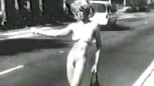 සේවිකාව මගේ පෙට්ටිය පිරිසිදු කළාය