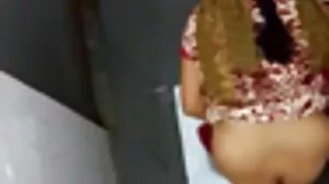 පාසල් සිසුවියක් වන ඇලිස් සිතන්නේ වාචික විභාගයක් යනු හිස් වැඩක් බවයි